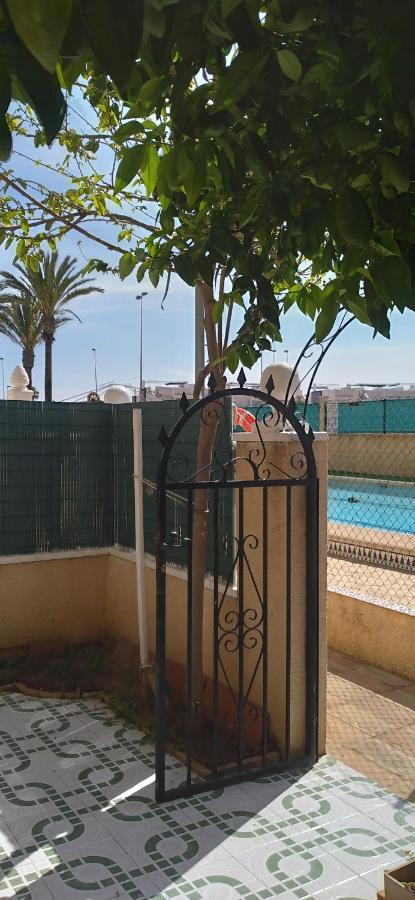 Apartement à La Mata Torrevieja Bagian luar foto