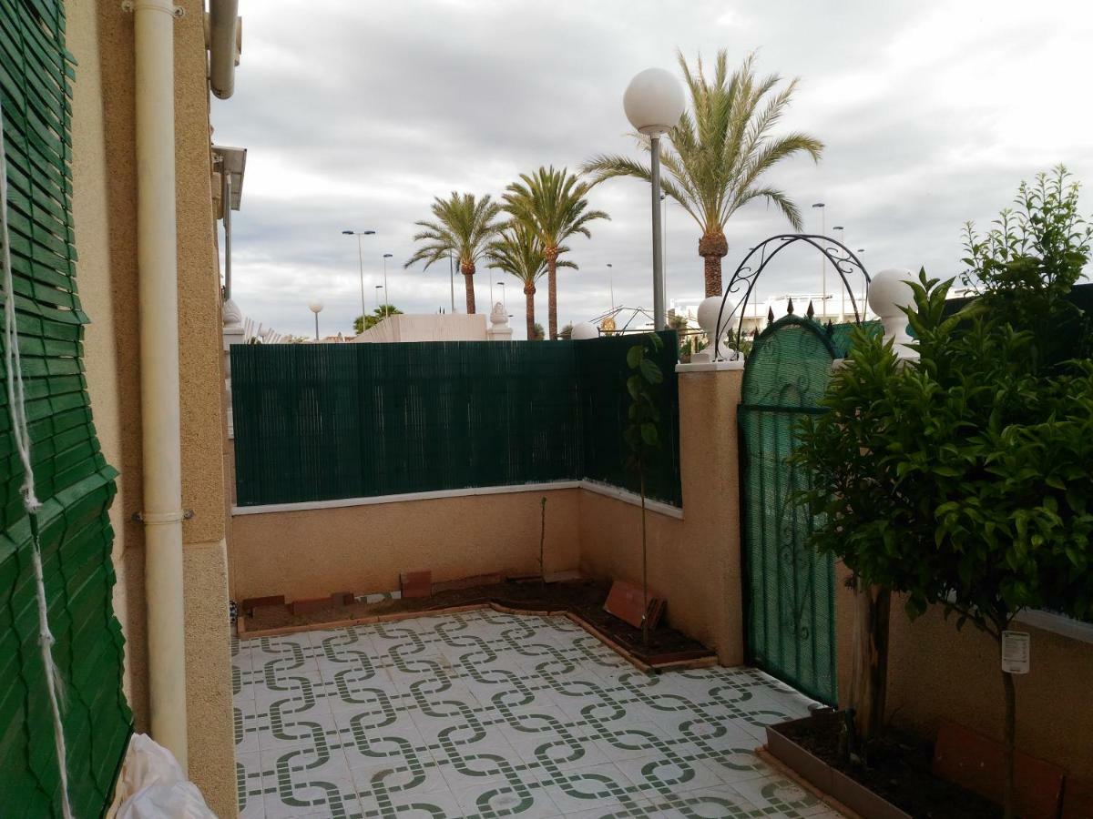 Apartement à La Mata Torrevieja Bagian luar foto